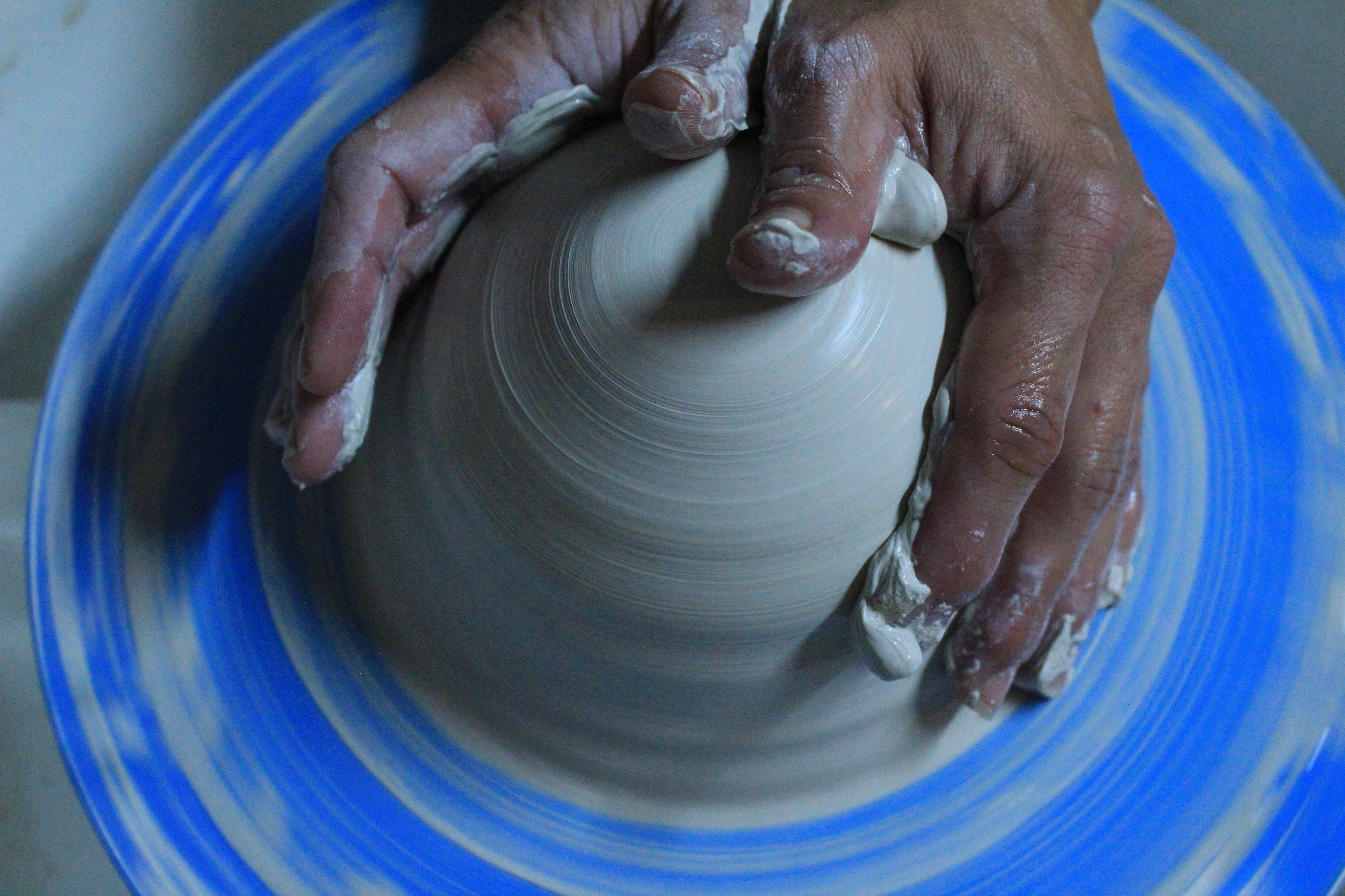 Ceramics 101: A Beginner s Guide to Clay 10 Thursdays 9:30 12:30 with Ceramics 101: A Beginner s Guide to Clay 10 Thursdays 9:30 12:30 with